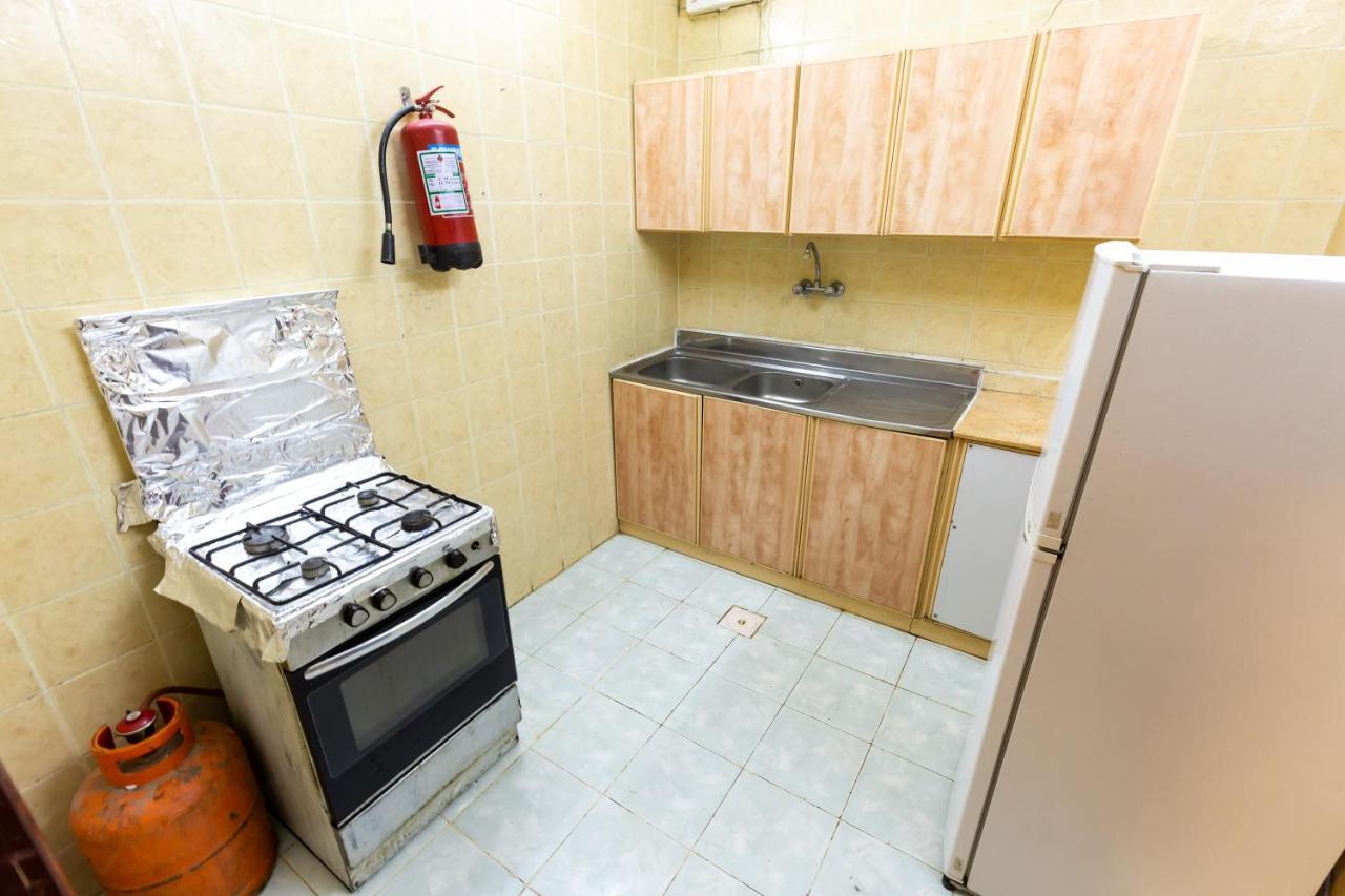 Al Eairy Furnished Apartments - Al Bahah 3 ภายนอก รูปภาพ