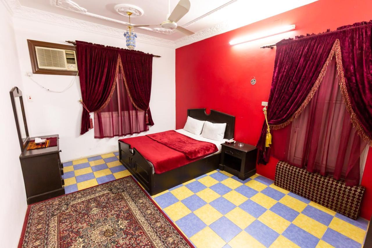 Al Eairy Furnished Apartments - Al Bahah 3 ภายนอก รูปภาพ