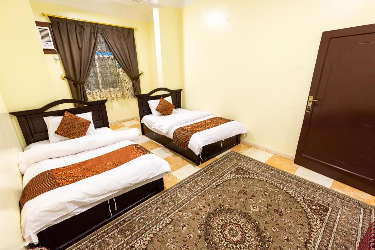 Al Eairy Furnished Apartments - Al Bahah 3 ภายนอก รูปภาพ
