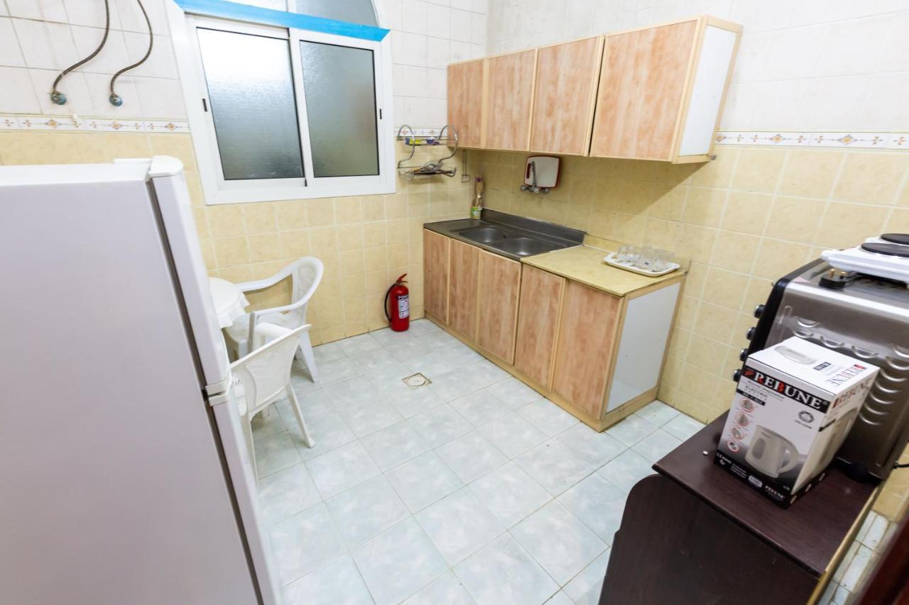 Al Eairy Furnished Apartments - Al Bahah 3 ภายนอก รูปภาพ