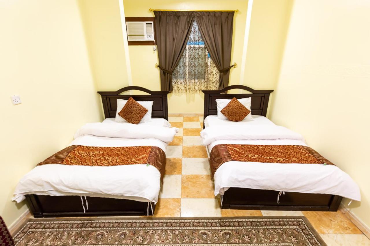 Al Eairy Furnished Apartments - Al Bahah 3 ภายนอก รูปภาพ