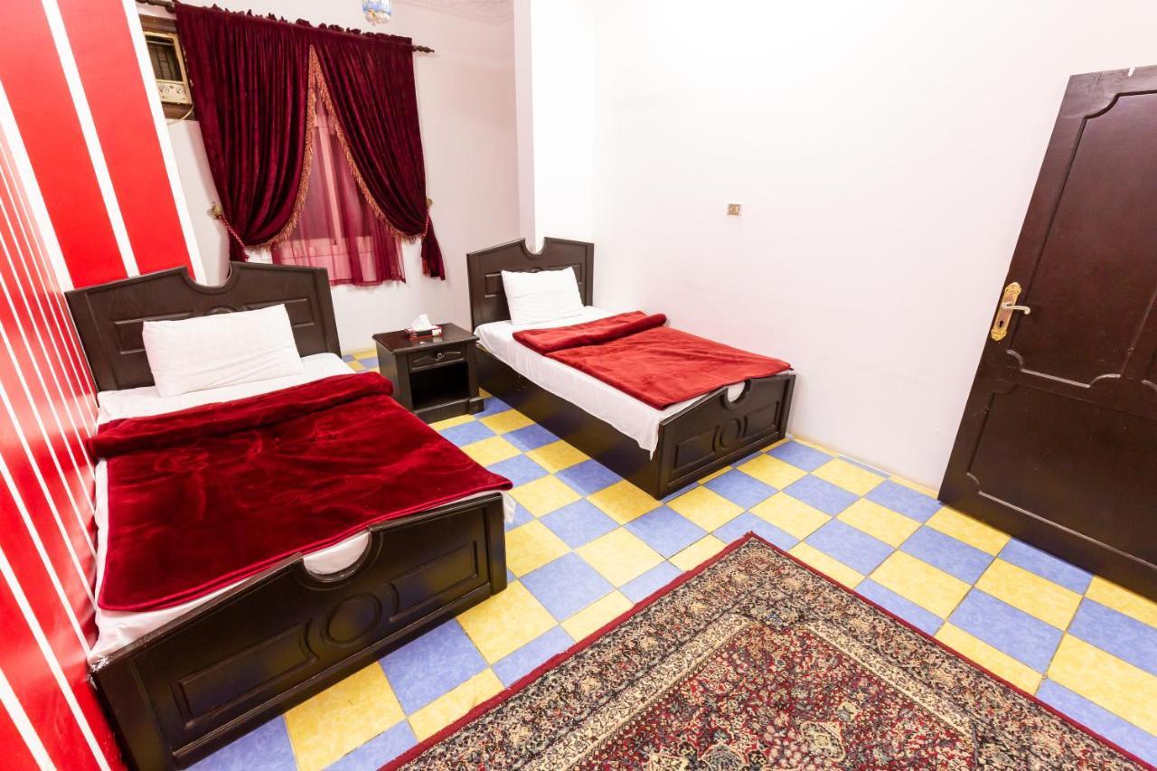 Al Eairy Furnished Apartments - Al Bahah 3 ภายนอก รูปภาพ