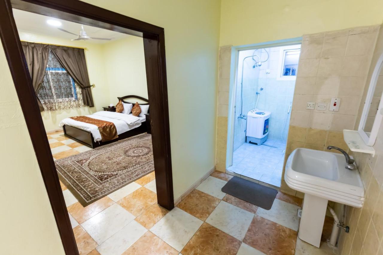 Al Eairy Furnished Apartments - Al Bahah 3 ภายนอก รูปภาพ