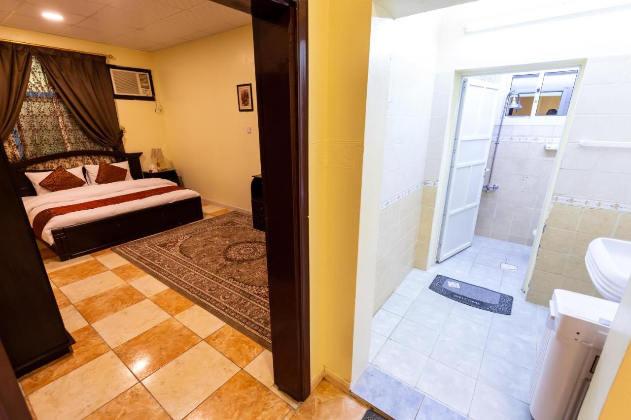 Al Eairy Furnished Apartments - Al Bahah 3 ภายนอก รูปภาพ
